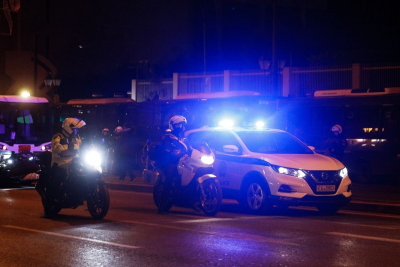 Επίθεση με γκαζάκια στα γραφεία της Νέας Δημοκρατίας στην Πεύκη