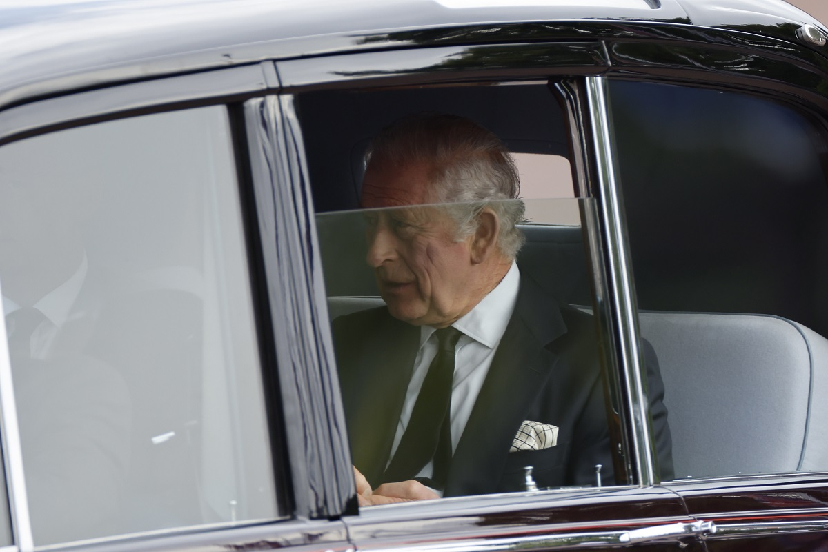 Βασιλιάς Κάρολος: Υπό εκκαθάριση το βασιλικό προσωπικό – Το γράμμα που εξασφάλισε ο Guardian