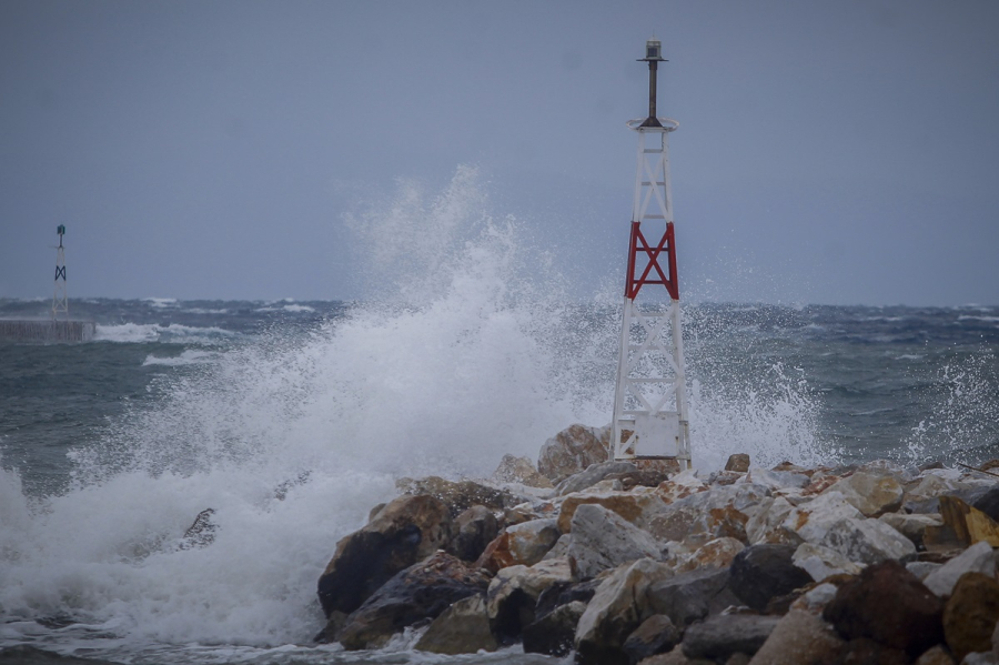 Φθιώτιδα: Προσάραξη πλοίου στον κόλπο της Λάρυμνας - Άνεμοι 5 μποφόρ στην περιοχή