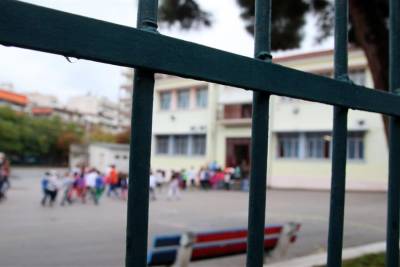 Θεσσαλονίκη: Επιτέθηκαν με σιδερογροθιά σε μαθητή μέσα στο σχολείο