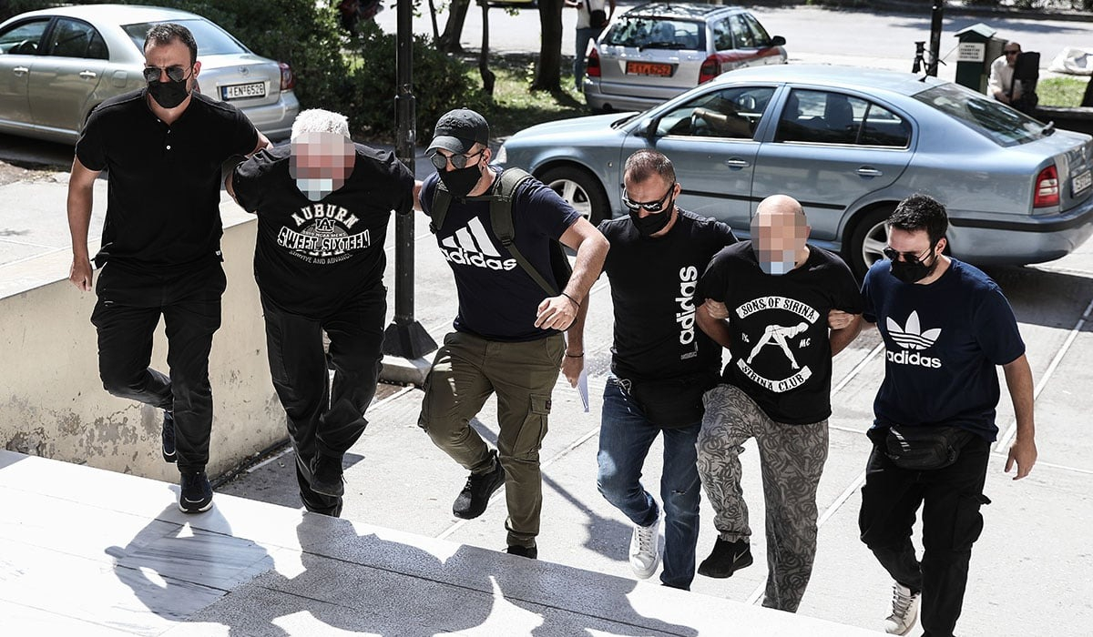 Ελεύθερος ο αστυνομικός για την υπόθεση μαστροπείας στην Ηλιούπολη - Οι ποινές… χάδι