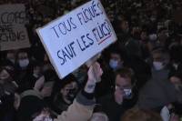 Γαλλία: Οργή για το νομοσχέδιο που απαγορεύει τη φωτογράφιση αστυνομικών