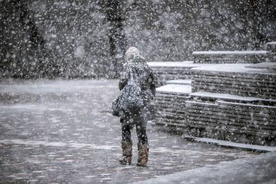 Χιόνια και στην Αθήνα φέρνει η απότομη αλλαγή του καιρού - 11 περιοχές στην «κατάψυξη»