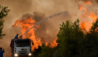 Πολύ υψηλός κίνδυνος φωτιάς τη Δευτέρα για πέντε περιφέρειες της χώρας