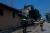 Φωτιά στα Μέγαρα: Αναζωπύρωση και εκκένωση οικισμού