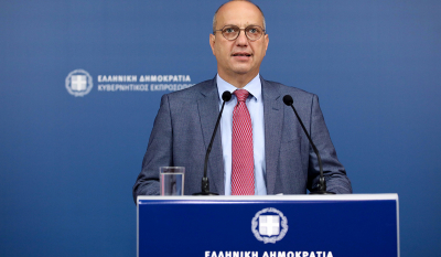 Οικονόμου: Ο ΣΥΡΙΖΑ πανηγυρίζει σαν να προτείνεται για κάποιο βραβείο ο κ. Παπαγγελόπουλος