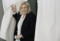 Γαλλικές εκλογές: Τα πρώτα αποτελέσματα για Μακρόν-Λεπέν στα υπερπόντια διαμερίσματα
