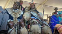 Νότια Αφρική: Μεγαλοπρεπής στέψη του νέου βασιλιά των Ζουλού
