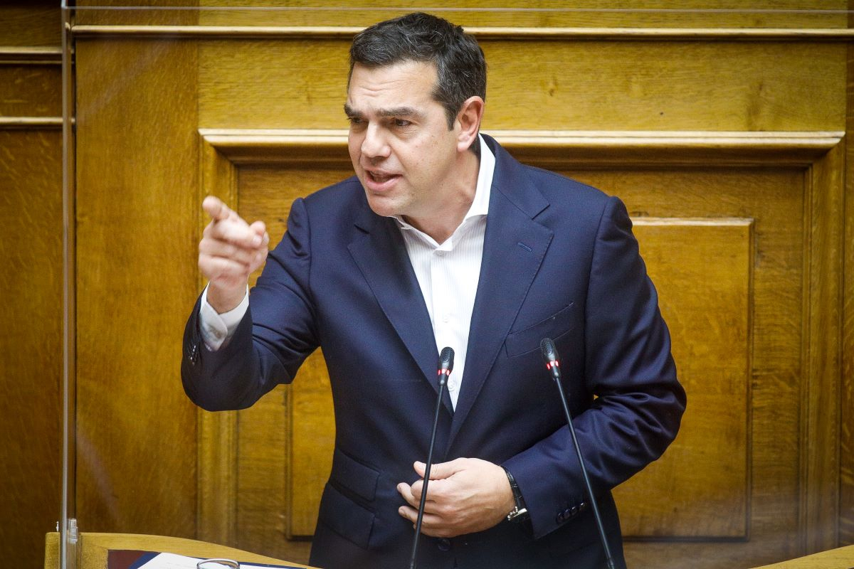 «Σπάει» η ομερτά της συγκάλυψης: Ο Τσίπρας δίνει ονόματα στη Βουλή, «πυρ» κατά του Μαξίμου από την αντιπολίτευση
