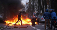Γερμανία: Επεισόδια στη Λειψία - Διαδηλωτές προκάλεσαν ζημιές σε οχήματα της αστυνομίας