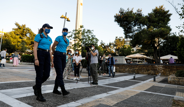 Σαρωτικοί έλεγχοι σε όλη την Ελλάδα – Έξι συλλήψεις, 404 παραβάσεις την Κυριακή και 10 «λουκέτα»