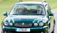 Βασίλισσα Ελισάβετ: Στο σφυρί η αγαπημένη της Jaguar - Πόσα έπιασε