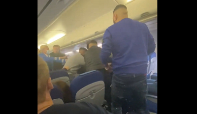 Άγρια συμπλοκή σε πτήση της KLM – Συνελήφθησαν έξι επιβάτες (Βίντεο)