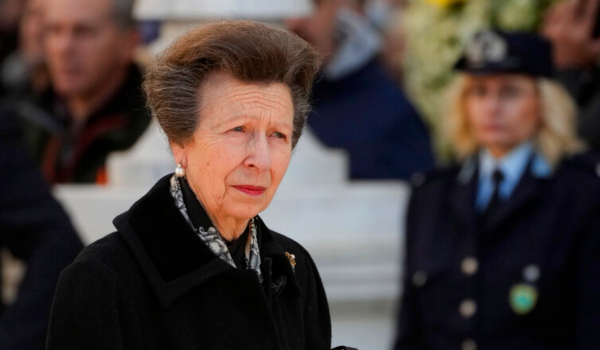 Πριγκίπισσα Άννα: Το σχέδιο για «περικοπές» στη βασιλική οικογένεια δεν ακούγεται καλή ιδέα