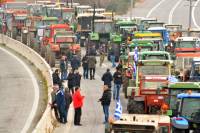 Συνεχίζονται τα μπλόκα των αγροτών στη βόρεια Ελλάδα