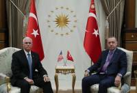 Τουρκία: Χωρίς χαμόγελα η συνάντηση Ερντογάν - Πενς