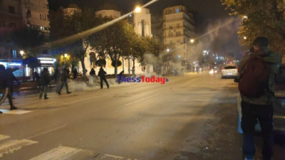 Θεσσαλονίκη: Επεισόδια στην Καμάρα σε πορεία για τον 16χρονο - Μολότοφ και χημικά (βίντεο)