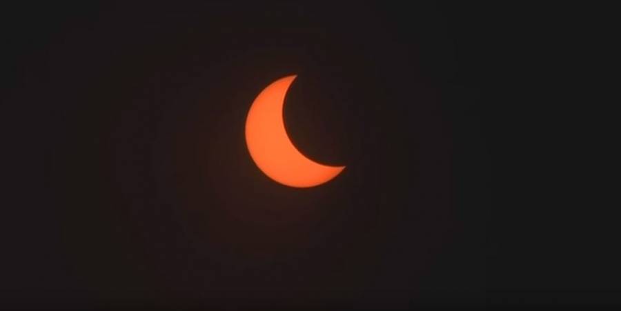 Μια εντυπωσιακή έκλειψη Ηλίου παρακολούθησαν χιλιάδες άνθρωποι στην Ασία (video)