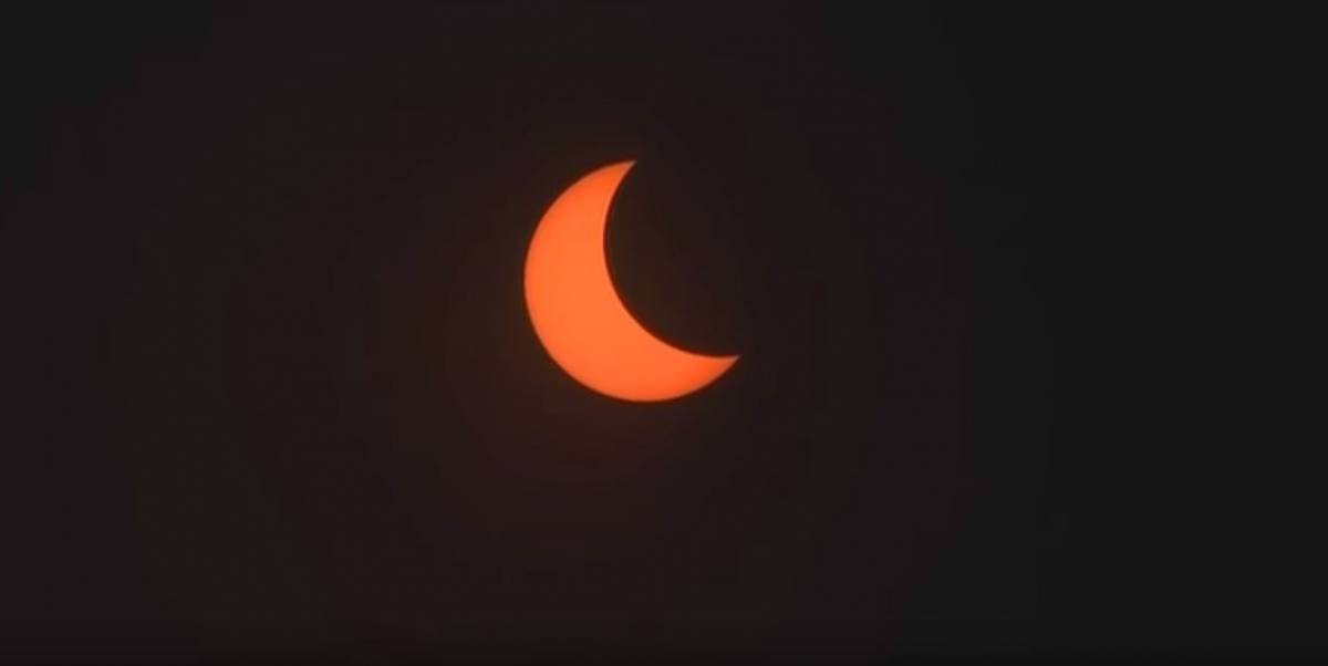 Μια εντυπωσιακή έκλειψη Ηλίου παρακολούθησαν χιλιάδες άνθρωποι στην Ασία (video)