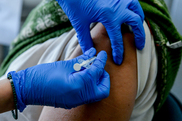 Φόρουμ Δελφών: Ο εμβολιασμός ως κύριο όχημα στην υπεράσπιση της δημόσιας υγείας