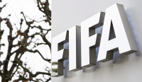 FIFA: 8 μέτρα για να μην μείνουν άνεργοι Ρώσοι και Ουκρανοί ποδοσφαιριστές
