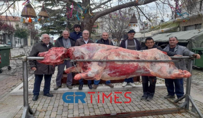 Έβρος: Έστησαν τη μεγαλύτερη σούβλα της χρονιάς με 460 κιλά κρέας