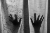 Σοκ στη Λακωνία: 13χρονη κακοποιήθηκε σεξουαλικά και γέννησε το παιδί του βιαστή της