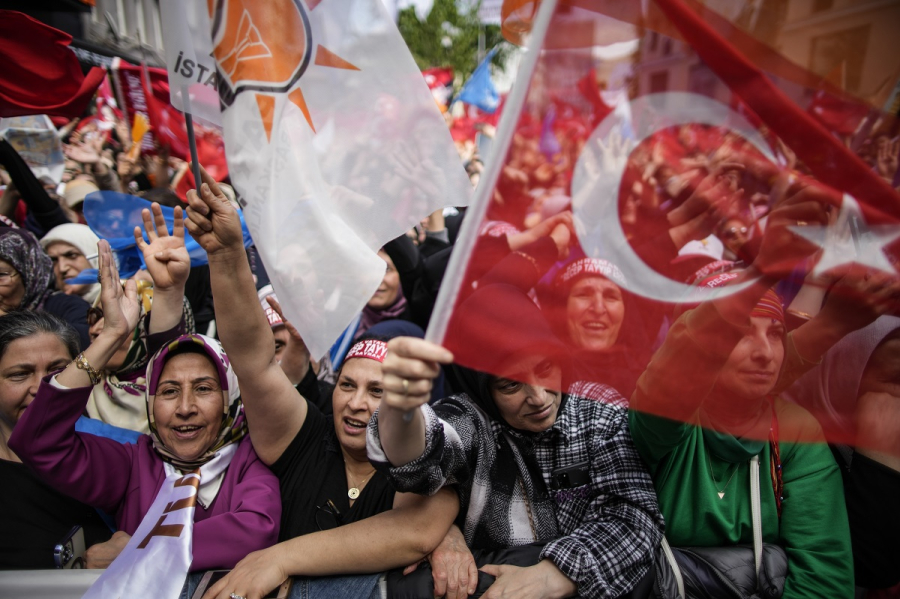 Τουρκικές εκλογές: Αντέχει ή φεύγει ο Ερντογάν - Τα γκάλοπ, τα κόμματα και τα σενάρια