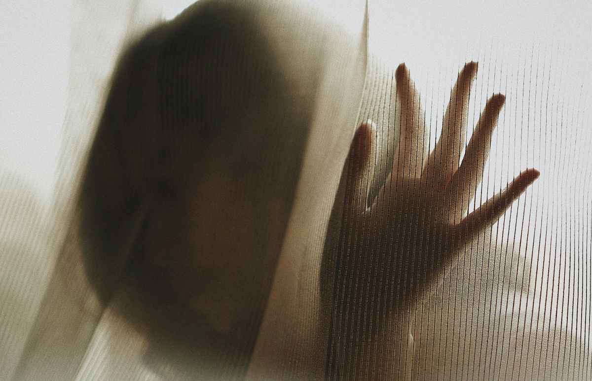 Συγκλονιστική μαρτυρία 30χρονης κακοποιημένης γυναίκας: Πήδηξε από το παράθυρο για να σωθεί