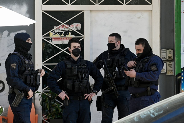 Έλεγχοι της Αστυνομίας σε 9 συνδέσμους οπαδών σε Αθήνα - Θεσσαλονίκη