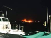 Φωτιά στην Σαμοθράκη - Ισχυροί άνεμοι στην περιοχή, χωρίς πλοίο το νησί