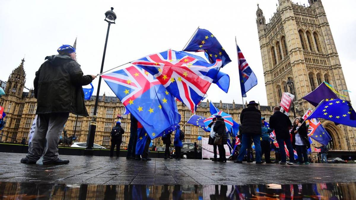 Ευρωπαϊκό Δικαστήριο: Η Βρετανία μπορεί να ανακαλέσει το Brexit