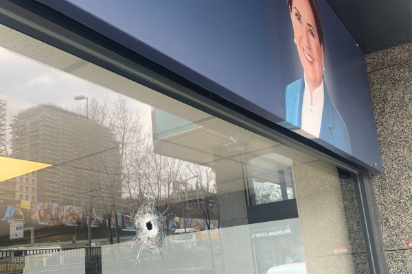 Επίθεση στα γραφεία της Ακσενέρ: «Δεν φοβάμαι Ρετζέπ», απαντά