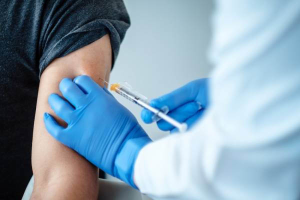 Ε.Ε.: Εντός Δεκεμβρίου η αδειοδότηση εμβολίων για τον κορονοϊό