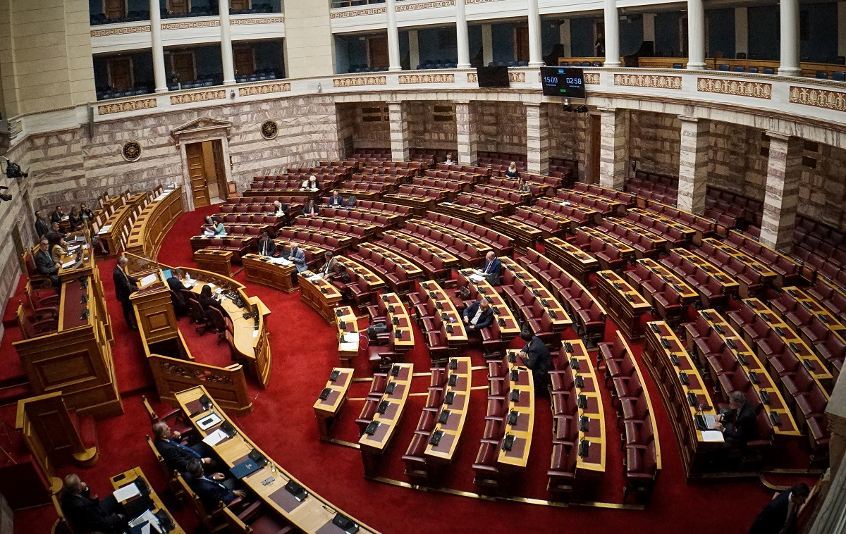 Βουλή: Ερώτηση ΣΥΡΙΖΑ για τον κίνδυνο μειωμένης αύξησης στους νέους συνταξιούχους