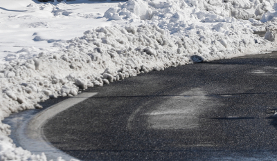 Κακοκαιρία Ελπίδα: Αποσύρονται λεωφορεία και τρόλεϊ λόγω παγετού στους δρόμους