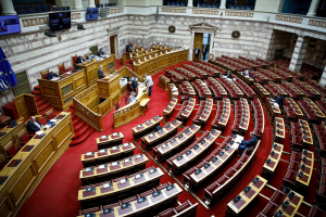 Με τις ψήφους της ΝΔ πέρασε το ακαταδίωκτο της Επιτροπής Λοιμωξιολόγων - Αποχώρησε ο ΣΥΡΙΖΑ