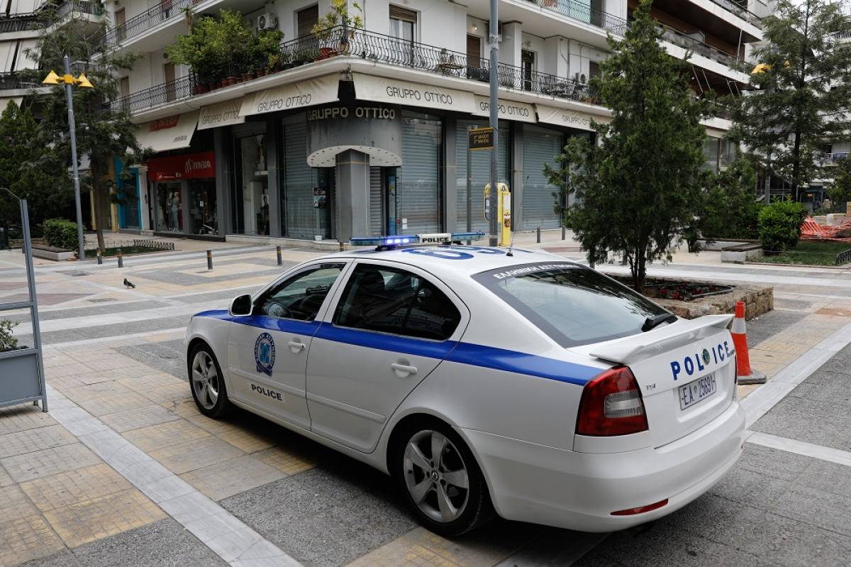 Κρήτη: Έπαιζαν ζάρια σε φορτηγό - Συλλήψεις πέντε ατόμων