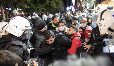Τουρκία: 30 συλλήψεις σε διαδήλωση κατά της ακρίβειας - «Ερντογάν, παραιτήσου!» (Βίντεο)