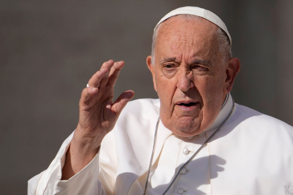 «Γυναικεία υπόθεση το κουτσομπολιό, εμείς φοράμε παντελόνια» - Σάλος μετά τις νέες δηλώσεις του Πάπα Φραγκίσκου