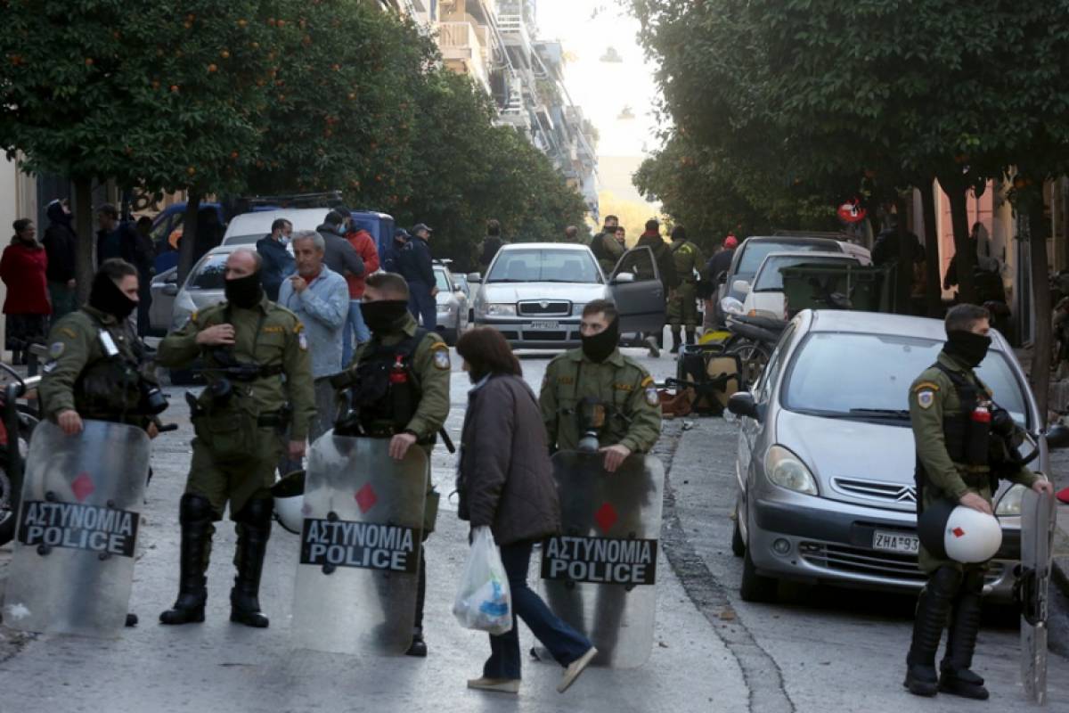 «Πόλεμος» κυβέρνησης-ΣΥΡΙΖΑ για την επιχείρηση στο Κουκάκι
