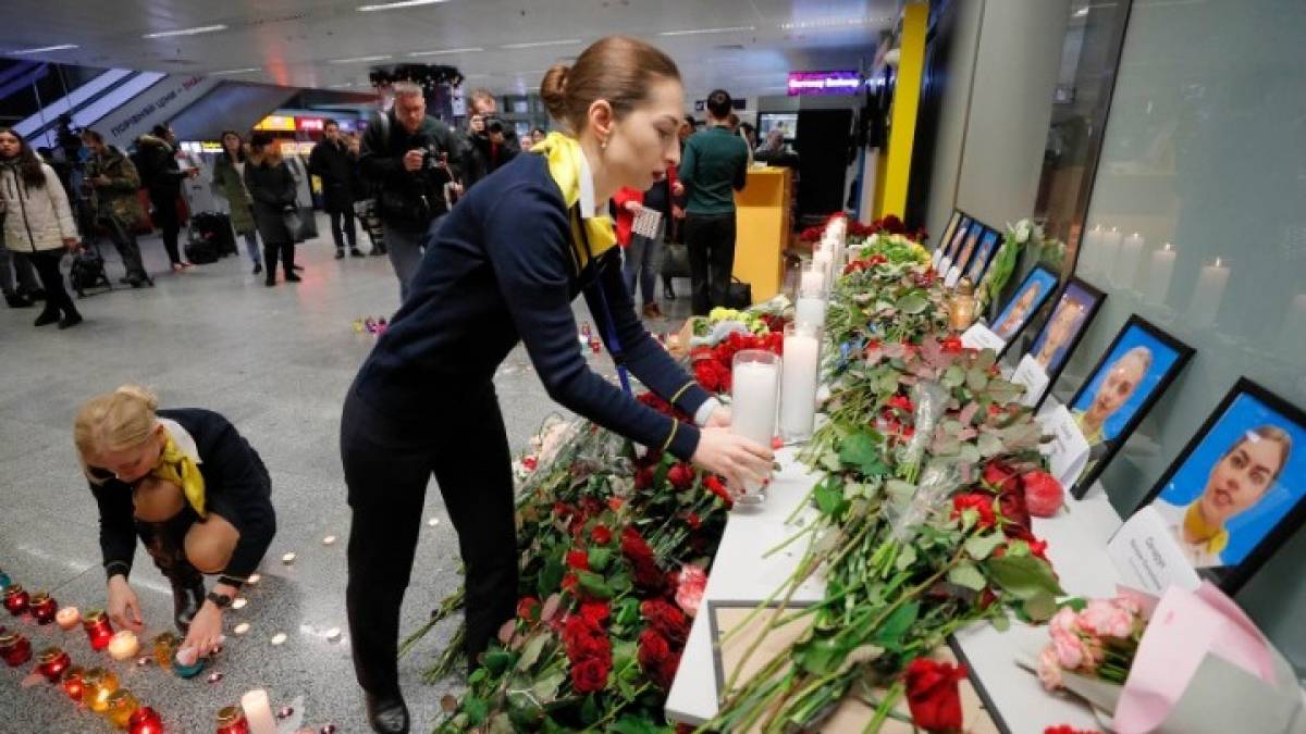 Συντριβή αεροσκάφους στο Ιράν: Συγκλονίζουν οι ιστορίες για τα θύματα της τραγωδίας (video)