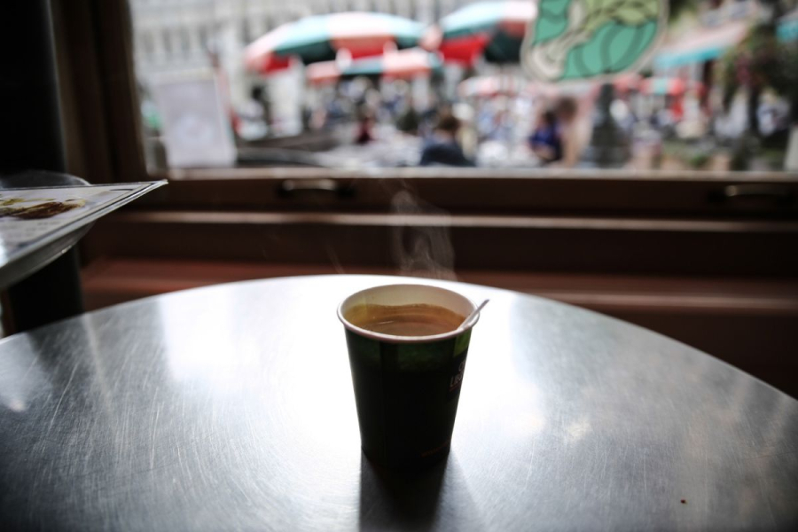 Πικρός... καφές: Πόσο αυξάνεται η τιμή του στο σούπερ μάρκετ