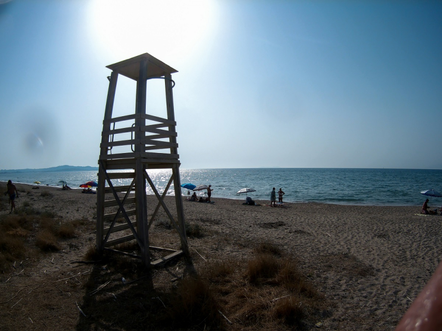 Ούτε μια εβδομάδα διακοπές δεν αντέχουν οικονομικά οι Έλληνες - Τελευταίοι στην Ευρώπη