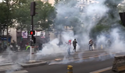 Γαλλία: Στους δρόμους οι πολίτες ενάντια στα νέα μέτρα Μακρόν
