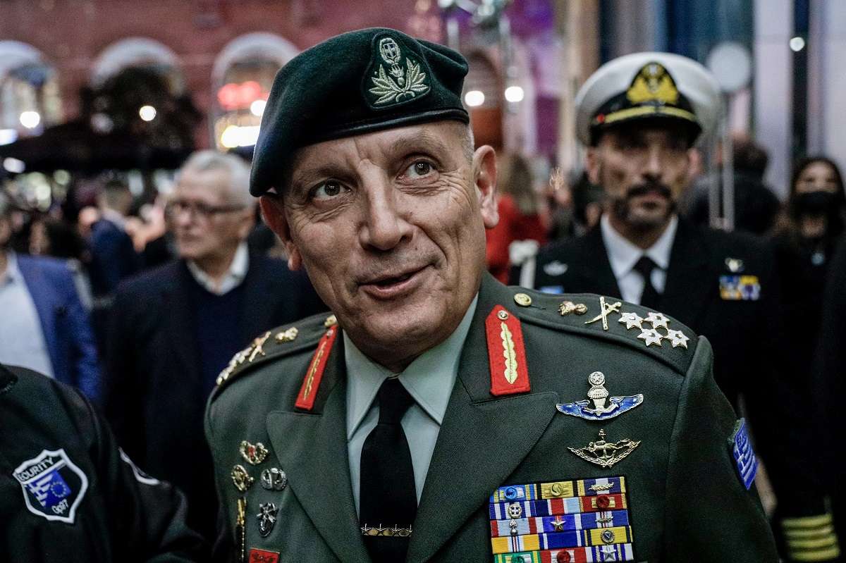 Οι δέκα πικρές αλήθειες για τον στρατηγό Κ.Φλώρο - Γιατί πλέον δεν μπορεί να σταθεί στη θέση του