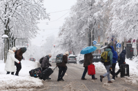 Γερμανία: Σε επίπεδα ρεκόρ έφτασε η χιονόπτωση στο Μόναχο - Συνεχίζονται τα προβλήματα