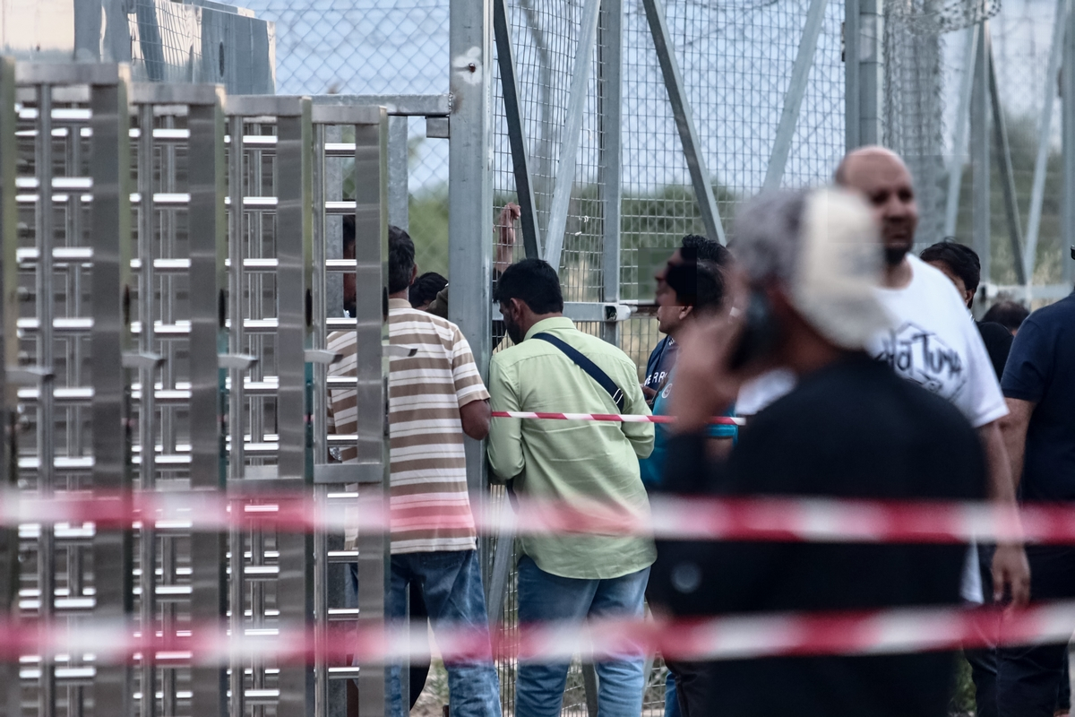 Απέδρασαν και αγνοούνται πάνω από 50 αταυτοποίητοι μετανάστες από τις δομές του Αιγαίου