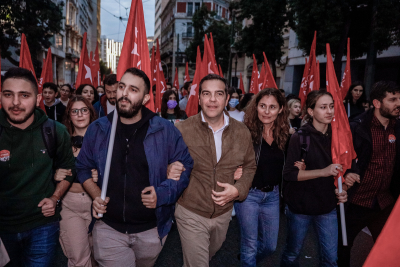 Πολυτεχνείο: Ο Αλέξης Τσίπρας στη μεγάλη πορεία – Δείτε φωτογραφίες