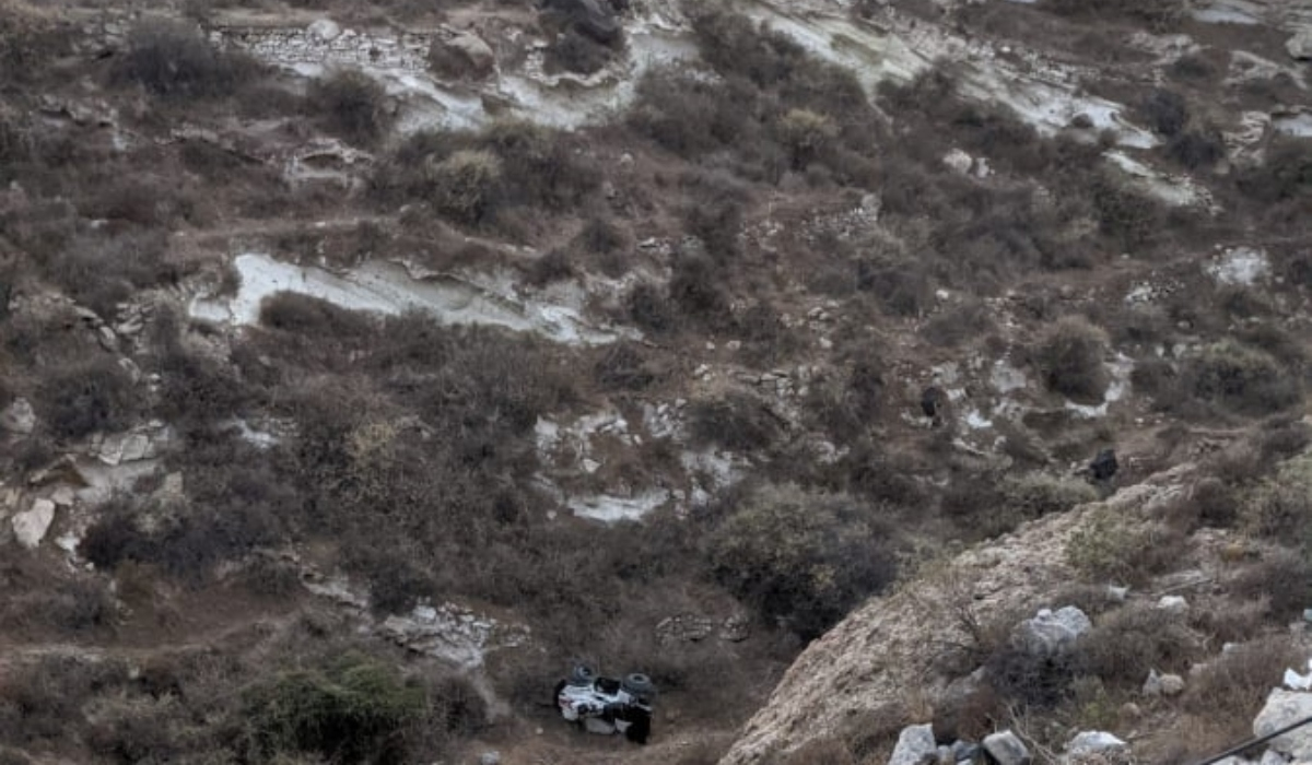 Σαντορίνη: Όχημα έπεσε σε γκρεμό 20 μέτρων - Τραυματίστηκαν δύο τουρίστριες